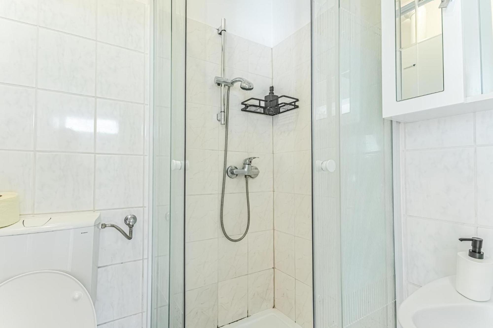 City Vibes: 1Br Apt, 10 Min To Westbahnhof Βιέννη Εξωτερικό φωτογραφία