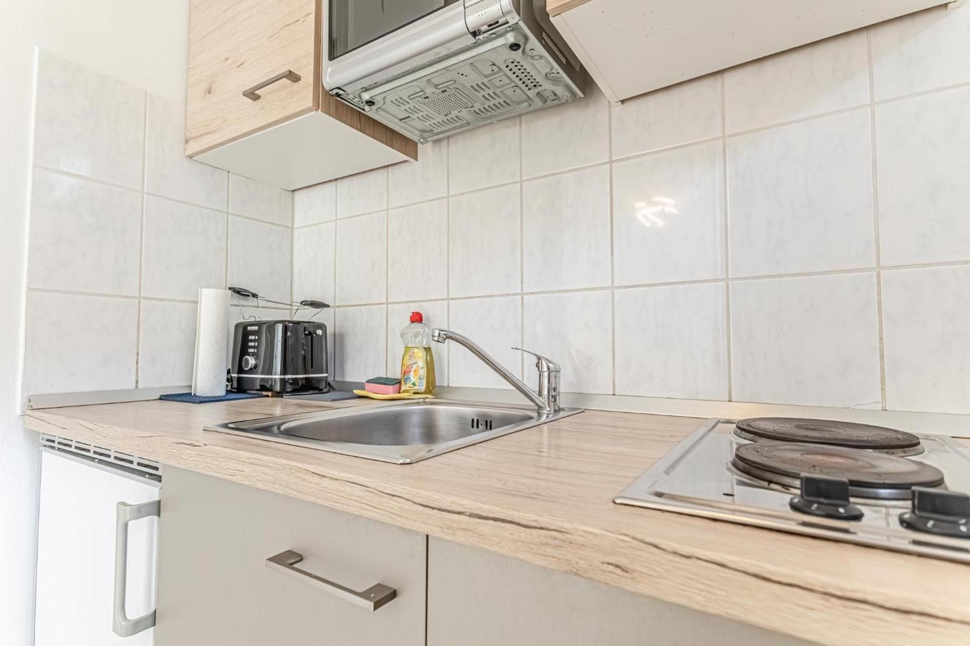 City Vibes: 1Br Apt, 10 Min To Westbahnhof Βιέννη Εξωτερικό φωτογραφία