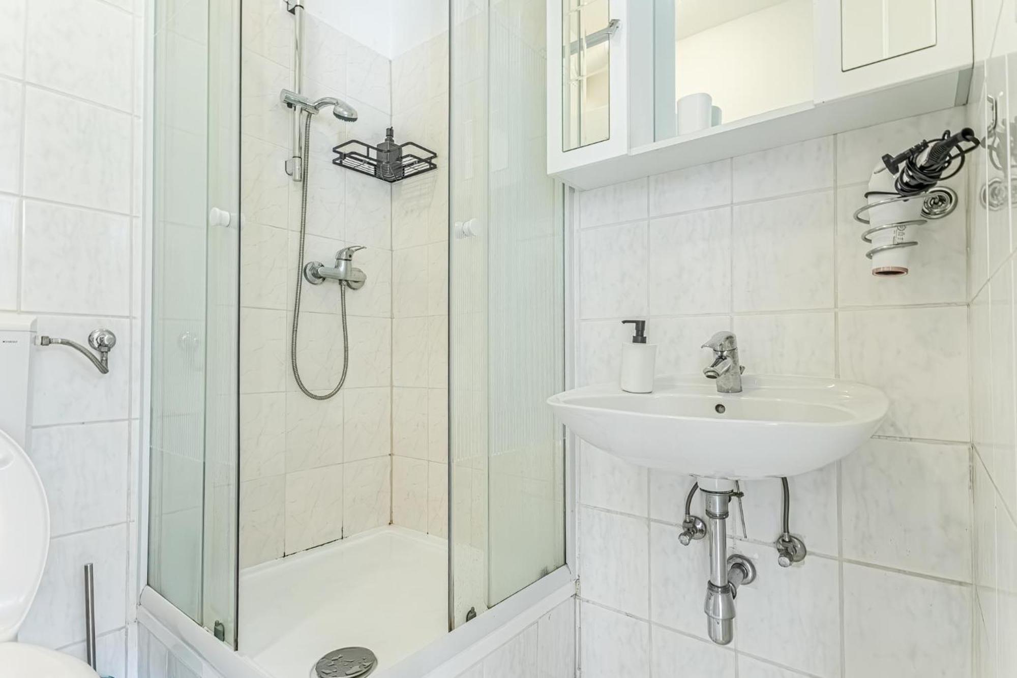 City Vibes: 1Br Apt, 10 Min To Westbahnhof Βιέννη Εξωτερικό φωτογραφία